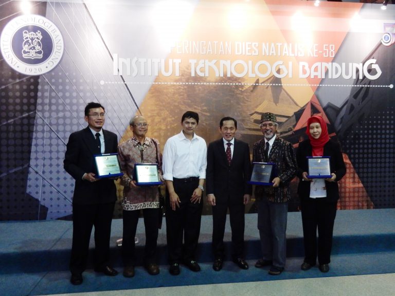 4 Academics FITB – ITB 58th Anniversary Awarded