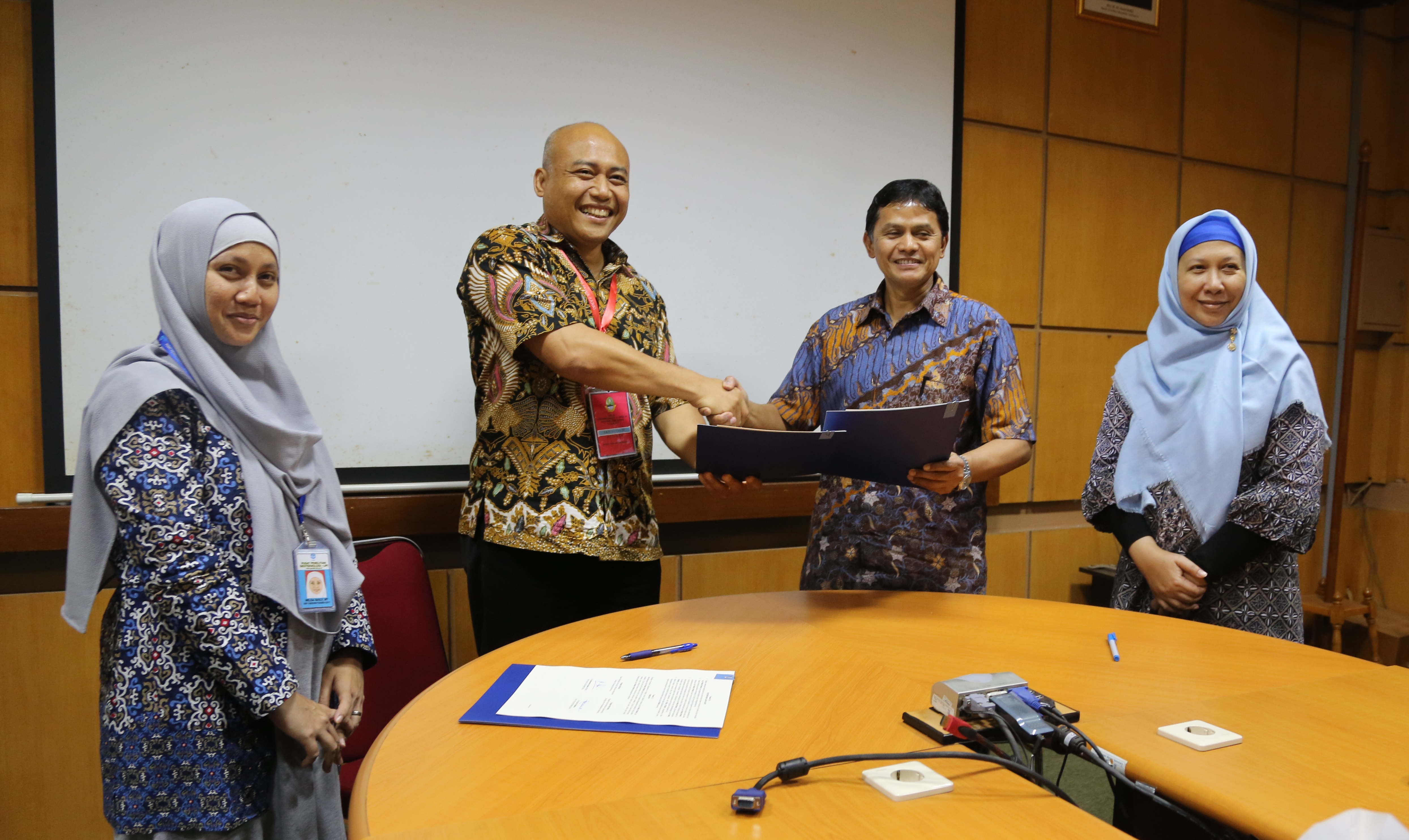 MoU LIPI and FEST ITB About Education Doctoral Program To Accelerate Quality Improvement Researchers and Lecturers