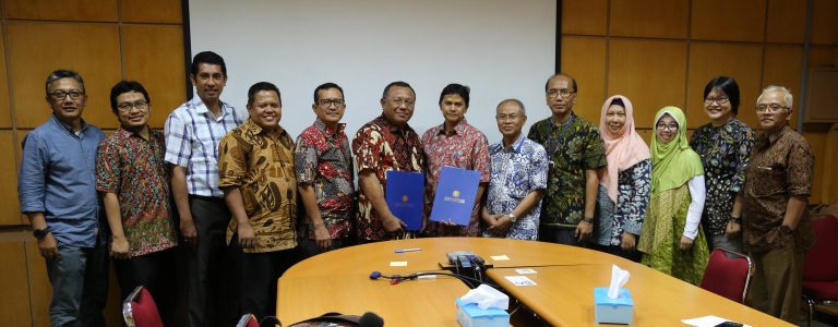 Memorandum of Understanding (MoU): Geology Engineering Department of Pattimura University and  Faculty of Earth Sciences and Technology about Education & Teaching, Research and Community Services