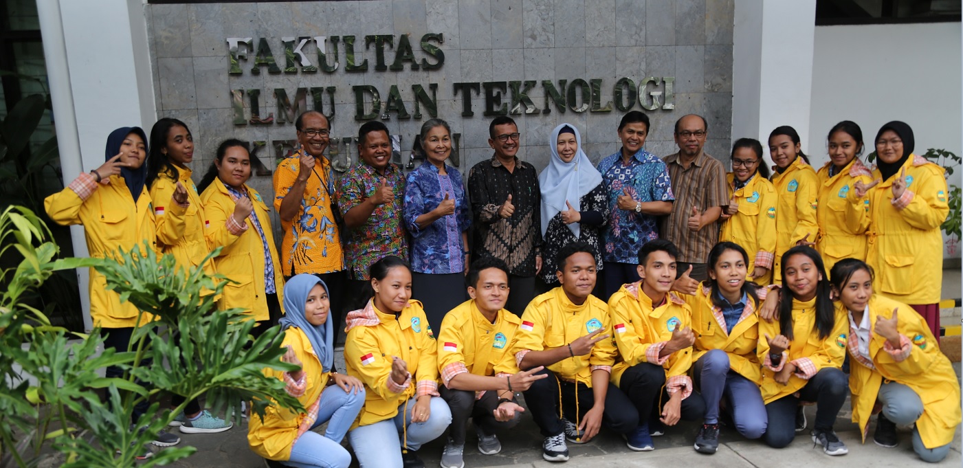 Visiting students from Geological Engineering- Pattimura University